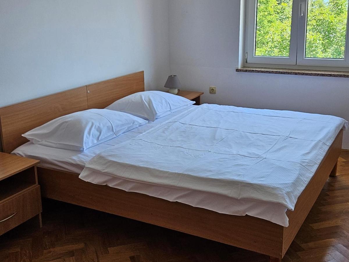 Apartments Trojak Башка Экстерьер фото
